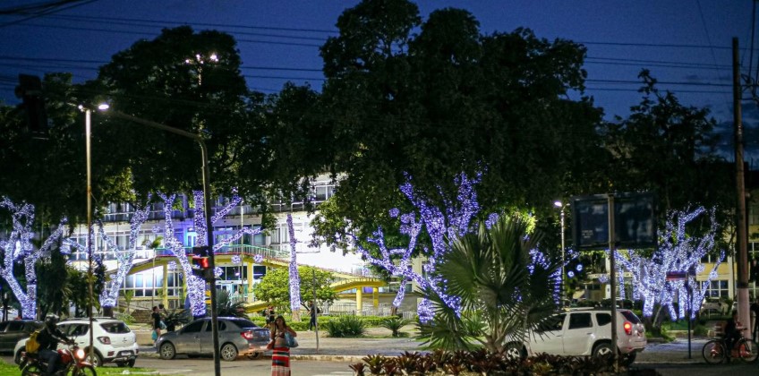 Iluminação de Natal chega a novos pontos de Volta Redonda